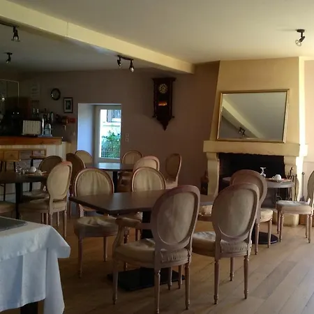 L'hôtel Du Périgord Aubeterre-sur-Dronne