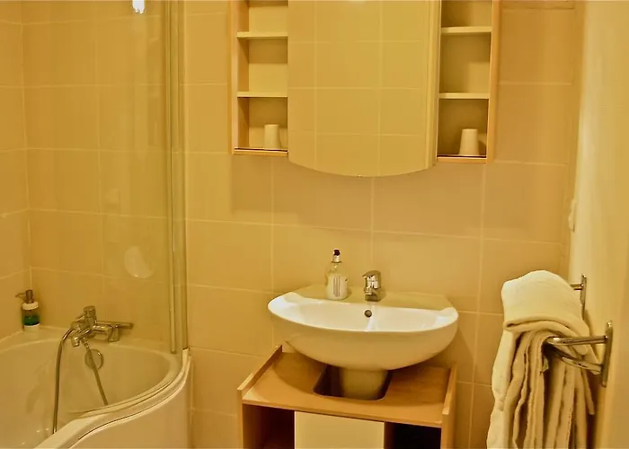 Hotel L'hôtel Du Périgord Aubeterre-sur-Dronne